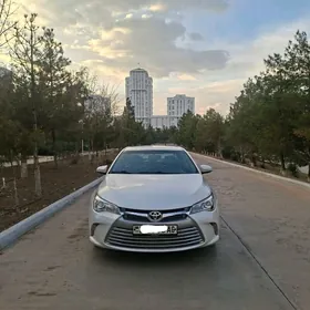 Toyota Camry 2015