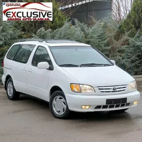 Toyota Sienna 2001