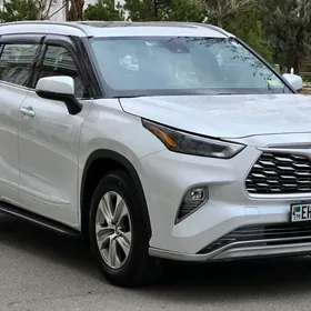 Toyota Highlander 2022