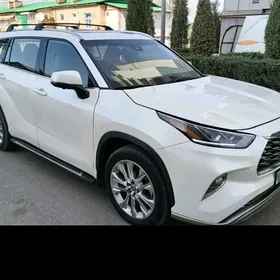 Toyota Highlander 2023