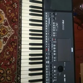 Korg pa 600