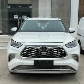 Toyota Highlander 2020