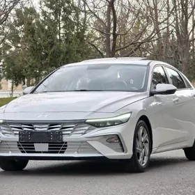 Hyundai Elantra 2025