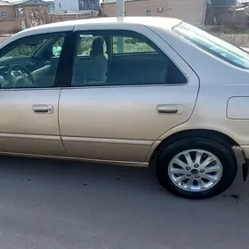 Toyota Camry 1998