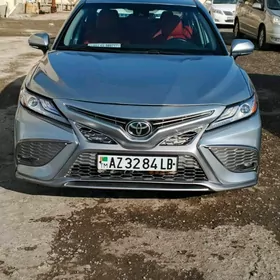 Toyota Camry 2019