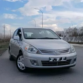 Nissan Versa 2012