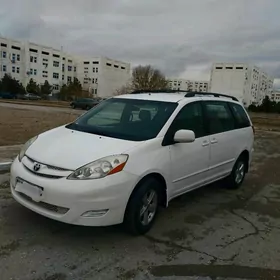 Toyota Sienna 2008