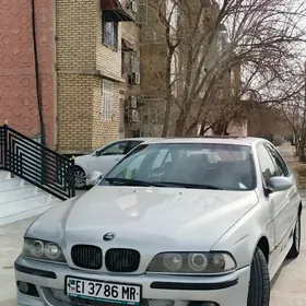 BMW E39 2000