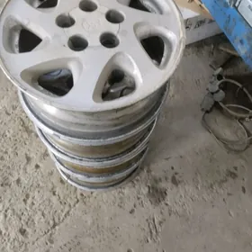 бабичка диска 15 лик орак