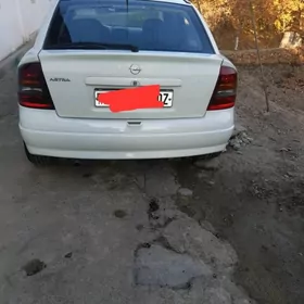 Opel Astra 2003
