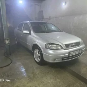 Opel Astra 2003