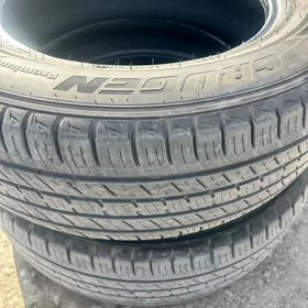 Kumho 235 65 17