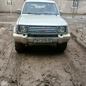 Mitsubishi Pajero 1996