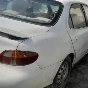 Hyundai Elantra 1998