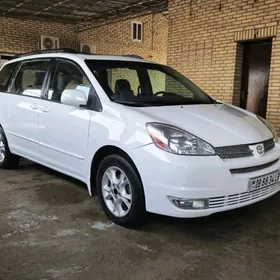 Toyota Sienna 2005