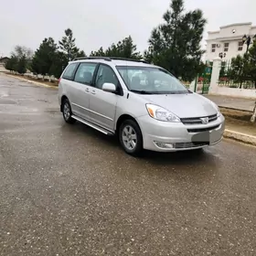 Toyota Sienna 2004