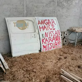 Nissan karawan mitsibissi l300