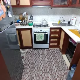 Satlyk 5 mkr 2 komnat 1 etaj