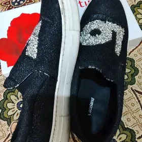 KOWUS MAKASINA KACESTWASY BET