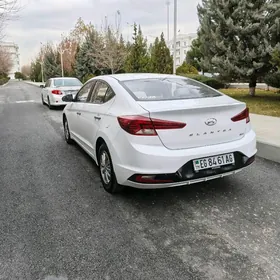 Hyundai Elantra 2019