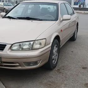 Toyota Camry 2000