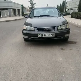 Toyota Camry 2001