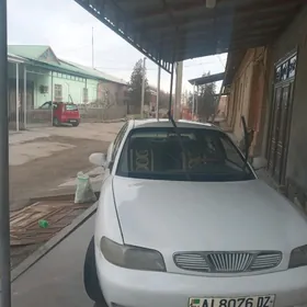 Daewoo Nubira 1999