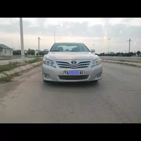 Toyota Camry 2011