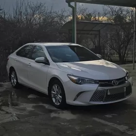 Toyota Camry 2017