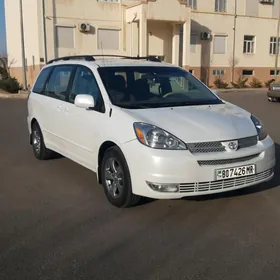 Toyota Sienna 2005