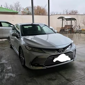 Toyota Camry 2023