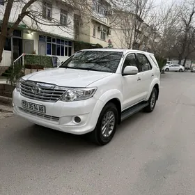 Toyota Fortuner 2014