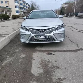 Toyota Camry 2018