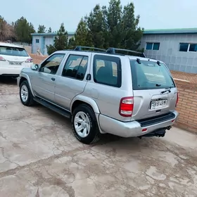 Nissan Pathfinder 2002