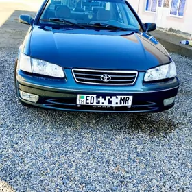Toyota Camry 2000