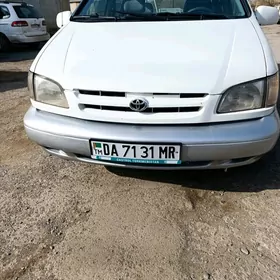 Toyota Sienna 2000
