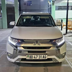 Mitsubishi Outlander 2022