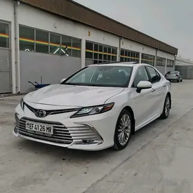 Toyota Camry 2020