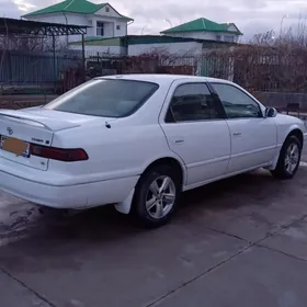 Toyota Camry 1999