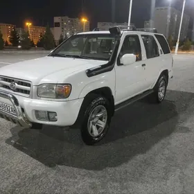 Nissan Pathfinder 2000