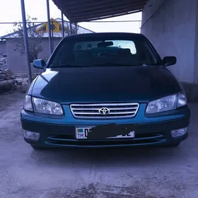 Toyota Camry 1999