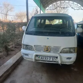 Mercedes-Benz Sprinter 2500 2003