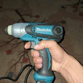 Drel surpawyor makita