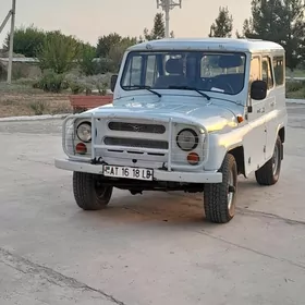 UAZ 469 2001