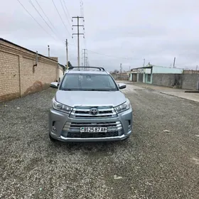 Toyota Highlander 2019