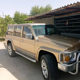 Nissan Patrol 1993