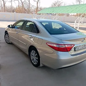 Toyota Camry 2015