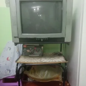 telewizor pastawkasy bn.