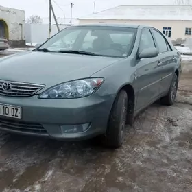 Toyota Camry 2005