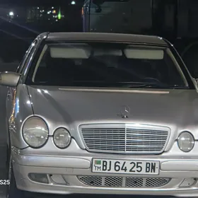 Mercedes-Benz E320 2001